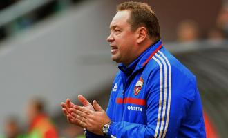 Дебютанты футбольной сборной не полетят на матч во Францию
