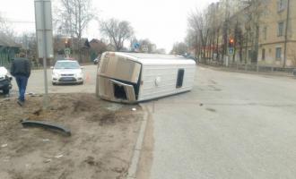 ЧП в Твери: маршрутка спровоцировала аварию, нарушив правила движения