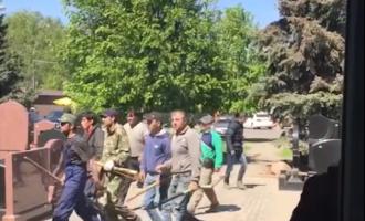 На Хованском кладбище в Москве произошла массовая драка с погибшими