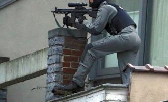В Москве неизвестный взял заложников в отделении банка