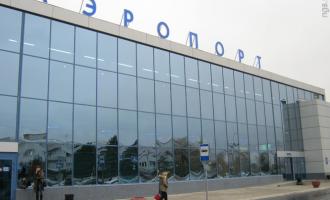 В аэропорту Омска украли контейнер с крупной суммой и ювелирными изделиями