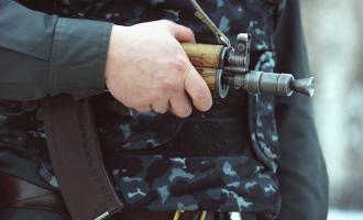 В Назрани полицейский случайно застрелил коллегу из автомата