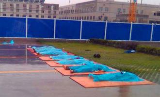 В Китае в результате обрушения стены погибли восемь человек