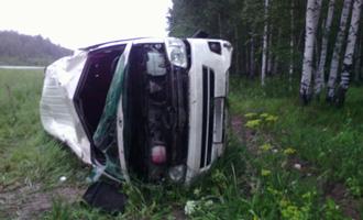 ДТП в Тюменской области: частный перевозчик опрокинул микроавтобус с пассажирами