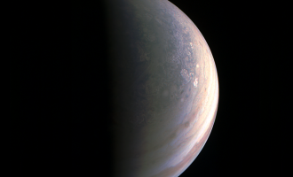 NASA опубликовало уникальные фотографии Юпитера