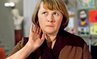 Умерла актриса, сыгравшая Шурочку в «Служебном романе»