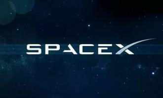SpaceX удалось успешно посадить ступень ракеты на морскую платформу