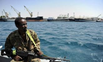 Пираты в Аравийском море захватили судно под флагом Тувалу
