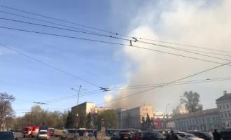 В Москве горит дом напротив Администрации президента