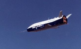 Американский орбитальный самолет X-37 вернулся из двухлетнего полета