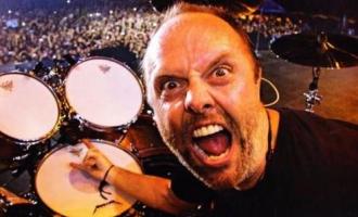 Ударника группы Metallica посвятили в рыцари