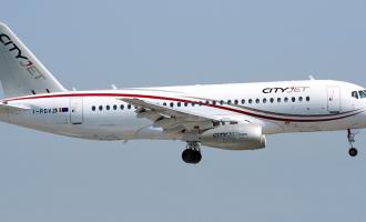 В аэропорту Салехарда экстренно приземлился самолет SSJ 100