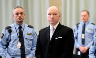 В Норвегии убийца 77 человек пожаловался, что его слишком изолировали в тюрьме