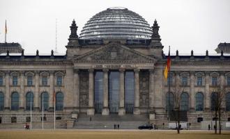 Канцлер Германии Ангела Меркель против проведения новых выборов в Бун