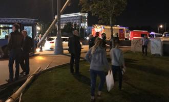 ДТП в Москве: в фонарные столбы срезались сразу два автобуса