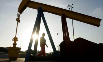 На прошлой неделе существенно увеличились запасы нефти в США