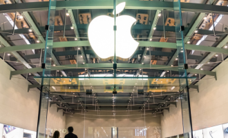 Свой исторический максимум обновили акции Apple
