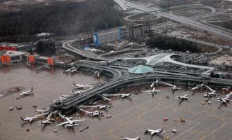 В аэропортах Москвы задержали и отменили приблизительно 20 рейсов