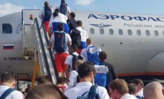Сборная России по футболу уже отправилась в Санкт-Петербург