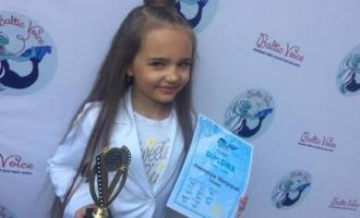 7-летняя киевлянка Анастасия Мартынюк победила на песенном конкурсе в Литве
