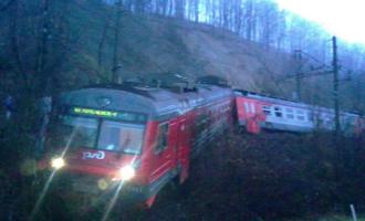 Четыре человека в числе пострадавших в результате схода вагонов электрички на Кубани