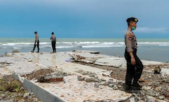 Изменилось число жертв цунами в Индонезии: оно возросло до 429 человек