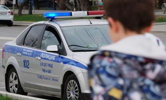Трагедия под Ростовом: легковушка столкнулась с грузовиком, погибли трое, ранен один