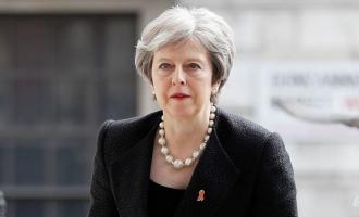 Тереза Мэй откладывает голосование по Brexit с целью выиграть больше времени…