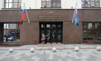 Для россиян разработано приложение, которое напрямую сообщает Минтрансу о плохих дорогах
