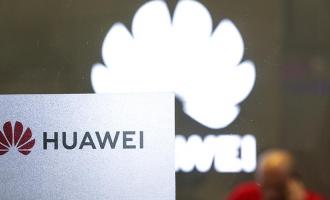 О том, что Huawei смогла заменить американские компоненты в своих смартфонах