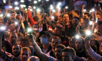 Беларусь: журналистов, освещающих акции протеста, лишили аккредитации