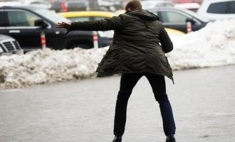 Москвичи предупреждены о заморозках и гололеде