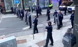 Дублин: девятнадцать арестов после второй ночи беспорядков в Дублине