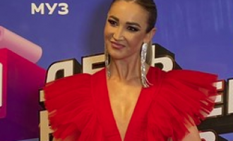 Ольга Бузова призналась, что готова к любви, находясь в метре от бывшего парня