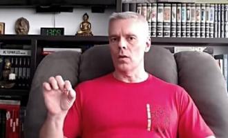 Политолог Ваджра указал на необходимость контролировать YouTube или отключить его