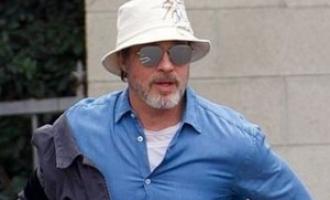 Брэд Питт ошеломил поклонников своим новым обликом: от безупречного красавца до брутального мужчины с сединой